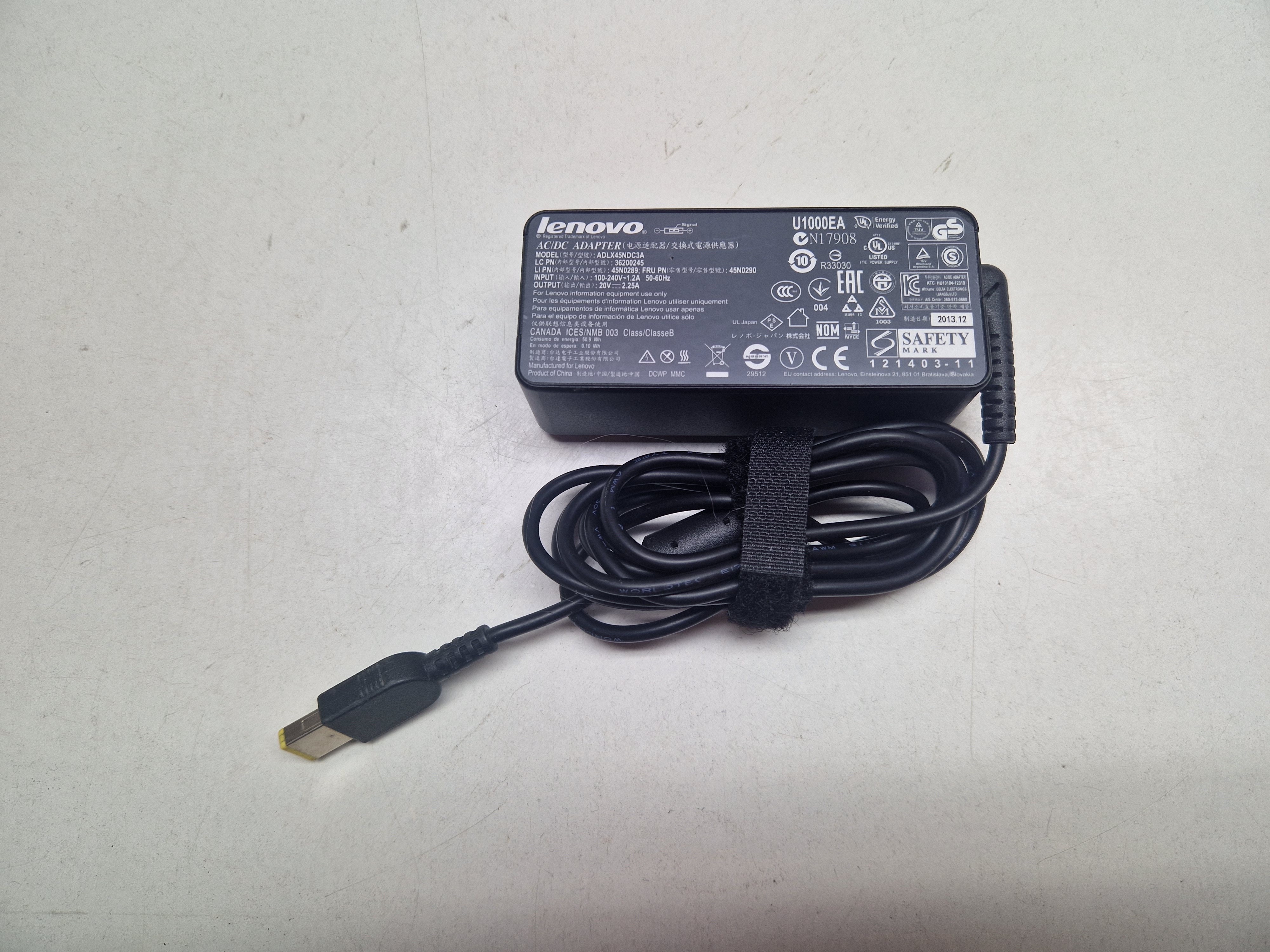 Lenovo 45W Slim Tip 100 stk