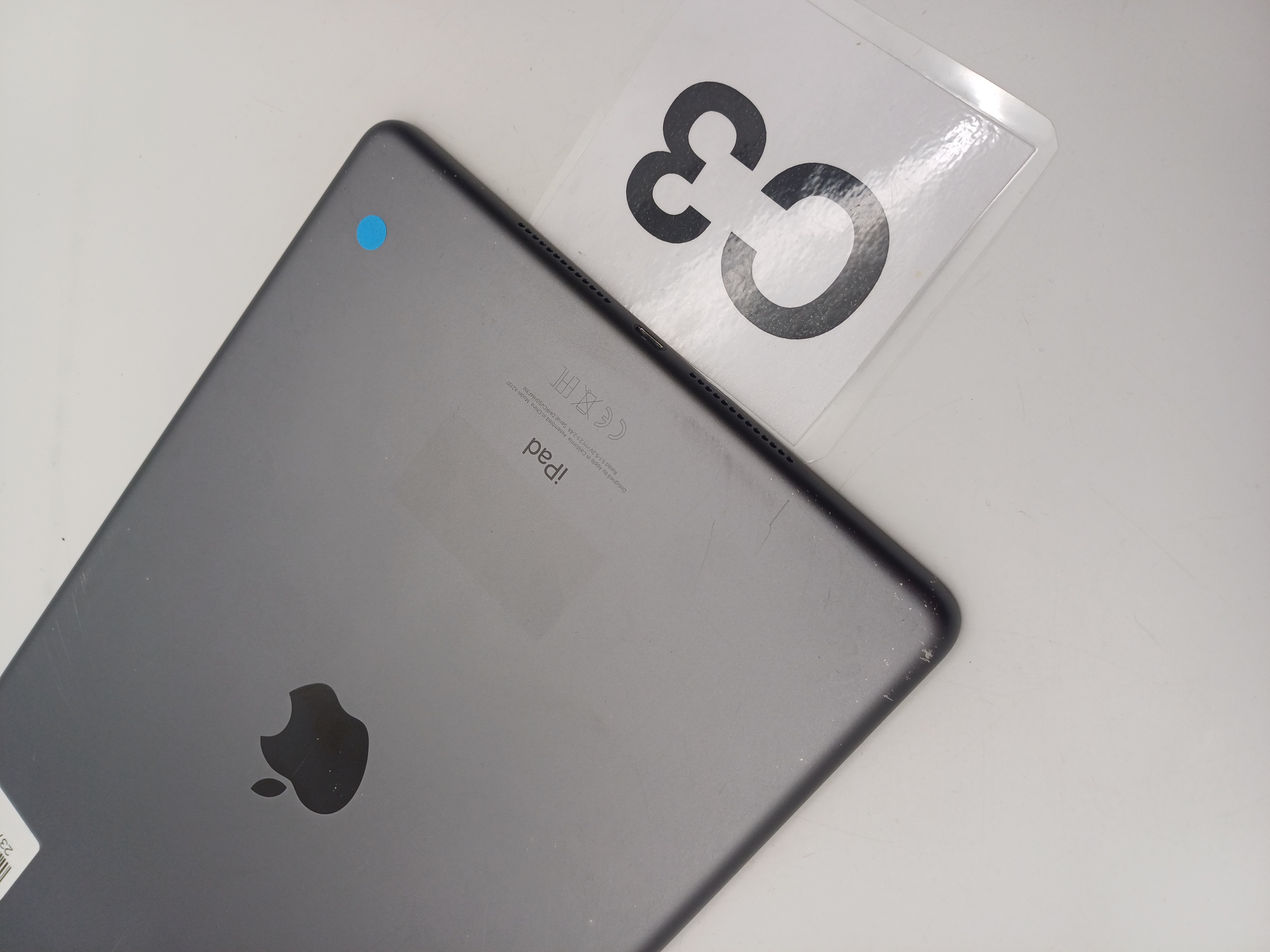 2824715640 - iPads